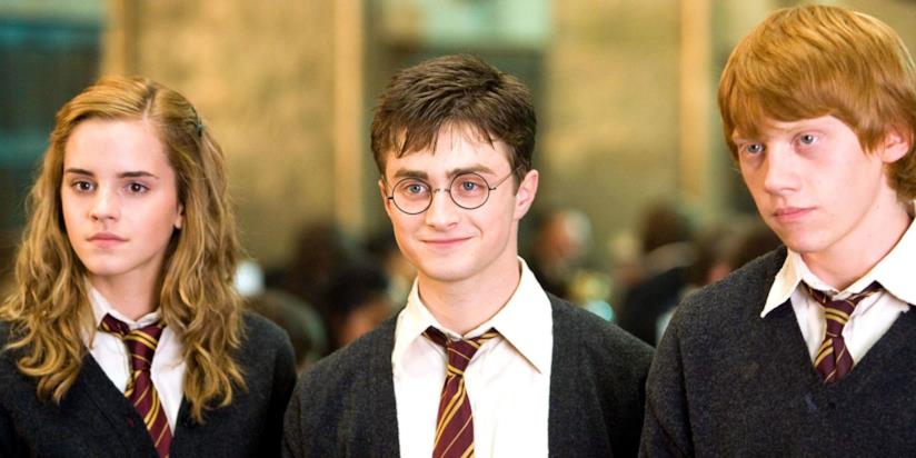 Niente serie TV per Harry Potter, arriva la smentita ufficiale da Warner Bros. Da sinistra a destra: Hermione, Harry e Ron, dalla saga cinematografica di Harry Potter