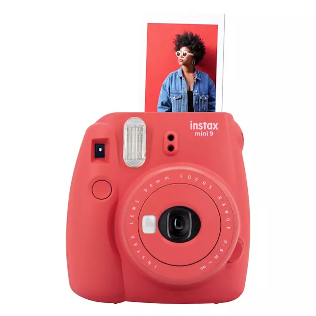 La Fujifilm Instax 9 è una fotocamera istantanea Immagine stampa della Fujifilm Instax 9