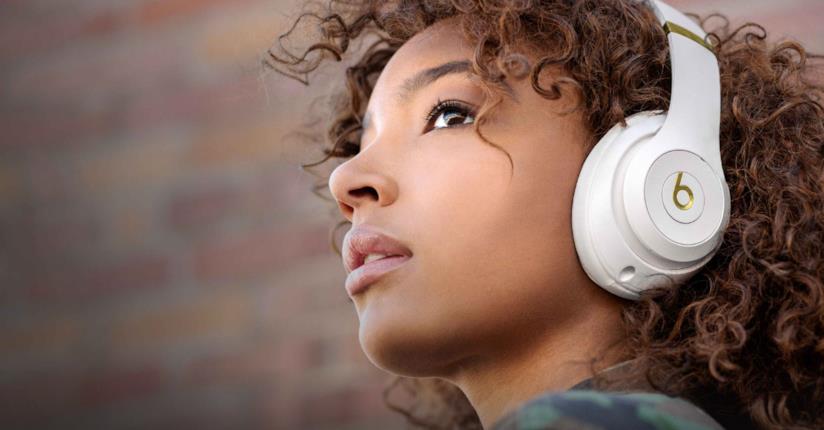 Un leak potrebbe aver svelato i piani di Apple per marzo, ci sono anche le nuove cuffie AirPods Immagine promozionale delle cuffie Beats Studio 3 Wireless