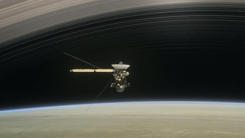 La sonda Cassini Un'immagine della sonda Cassini vicino a Saturno