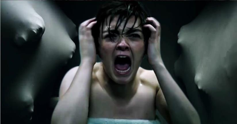 Nuovi cambiamenti in vista per il film The New Mutants L'attrice Maisie Williams mentre urla in una immagine promozionale del film The New Mutants
