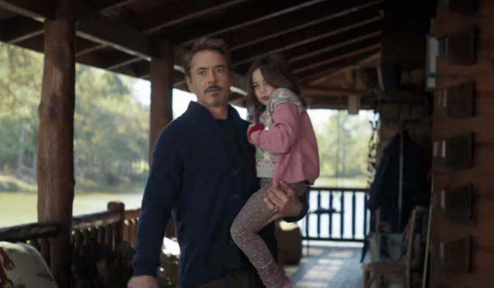 Avengers: Endgame, la spiegazione della frase 'Ti amo 3000' Robert Downey Jr. e Lexi Rabe in Endgame