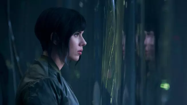 Distribuiti i teaser trailer del film live-action di Ghost in the shell, che avrà come protagonista Scarlett Johansson Primo teaser trailer "virale" del live-action ispirato a Ghost in the Shell.