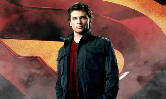 Tom Welling e il costume di Superman Tom Welling nella serie TV Smallville