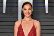 Gal Gadot: da Wonder Woman a Hedy Lamarr? Un elegante mezzo primo piano di Gal Gadot