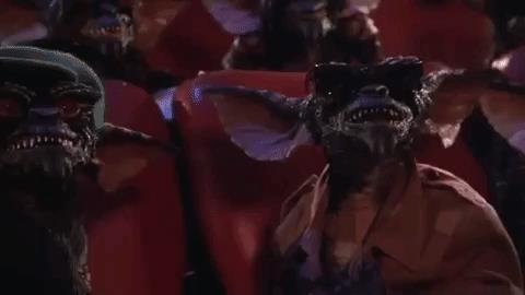 Gremlins al cinema Un gruppo di Gremlins riunito in una sala cinematografica