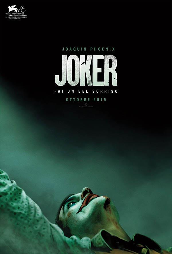 Joker, dal 3 ottobre nelle sale italiane Joaquin Phoenix nel poster italiano di Joker