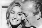 La bellissima Sharon Tate assieme a David Niven 50 anni dall'omicidio di Sharon Tate per mano di Charles Manson