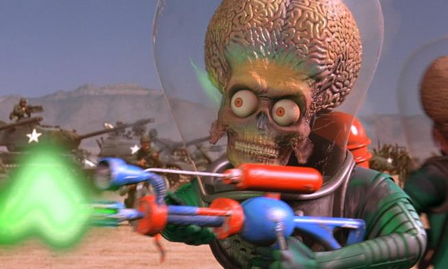 Mars Attacks!, la recensione dello sci-fi parodia con Jack Nicholson Uno dei marziani bellicosi di Mars Attacks!