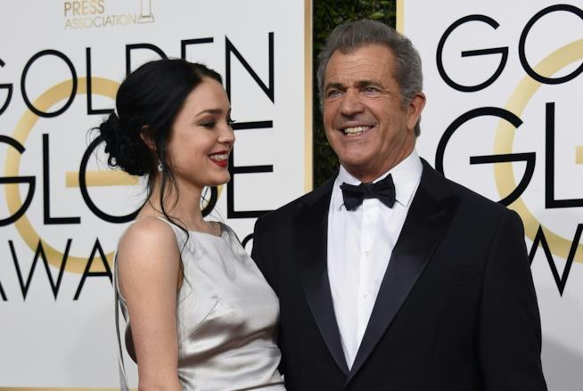 Mel Gibson e Rosalind Ross hanno avuto il loro primo figlio Mel Gibson con la compagna Rosalind Ross