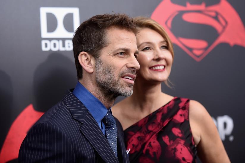 Il nuovo film di Zack Snyder è un progetto pazzesco sugli zombie Zack Snyder assieme a sua moglie Deborah, alla premiere di Batmam v Superman