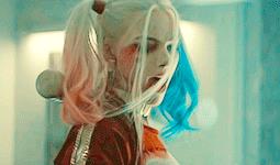Margot Robbie nel ruolo di Harley Quinn Harley Quinn sbuffa