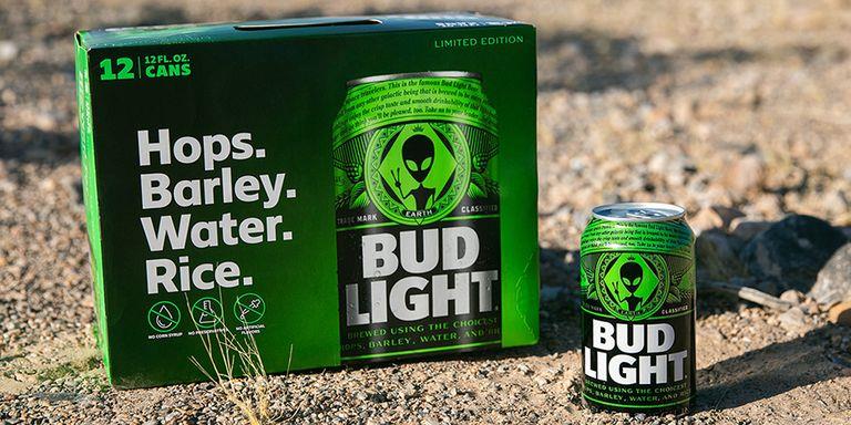 Le lattine ispirate all'invasione dell'Area 51 di Bud Light sono realtà Le lattine a tema Area 51 di Bud Light