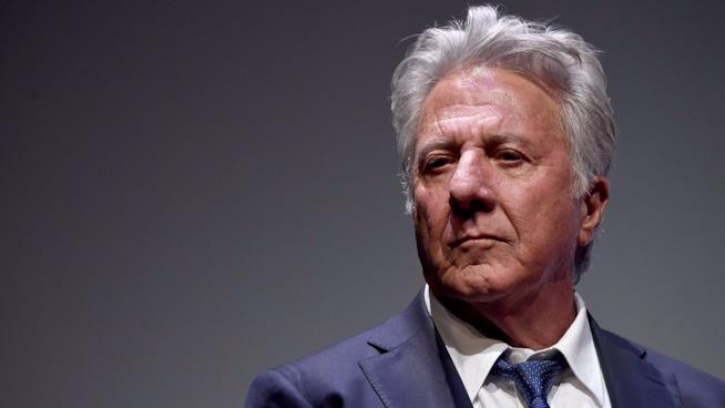 Dustin Hoffman: una seconda donna accusa l'attore di molestie Un primo piano di Dustin Hoffman ritratto a un evento ufficiale