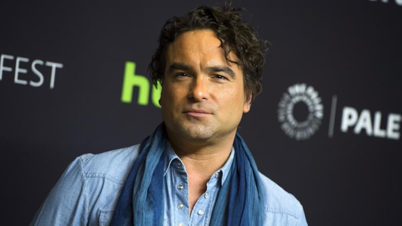 The Big Bang Theory: un incendio ha distrutto il ranch di Johnny Galecki Johnny Galecki sul red carpet