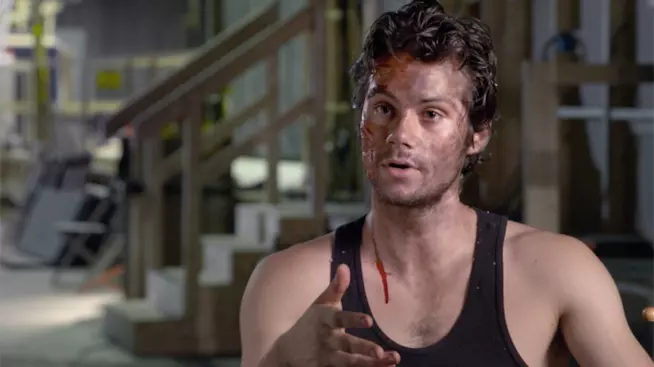 Dylan O'Brien torna a twittare dopo l'incidente sul set di Maze Runner Dylan O'Brien in una featurette di Deepwater Horizon