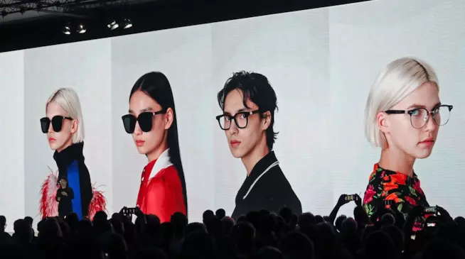 Huawei presenta nuovi accessori a Parigi: occhiali smart e cuffie Bluetooth Foto scattata durante l'evento Huawei di Parigi