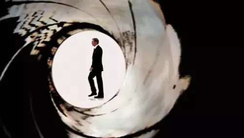 James Bond Una GIF su James Bond