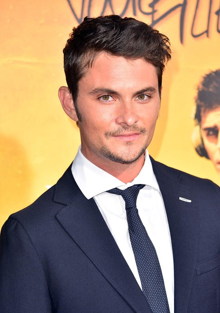 Shiloh Fernandez Tremors: Shiloh Fernandez