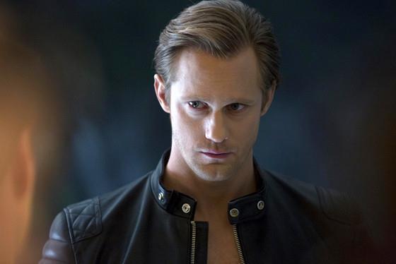 Alexander Skarsgård nel film Mute Alexander Skarsgård