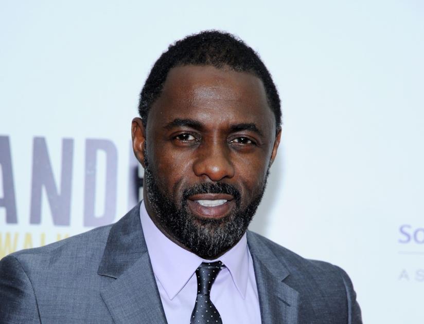 Idris Elba, protagonista di Luther, non le ha mandate a dire alla TV britannica Idris Elba, l'attore di Luther, sorridente alla premiere del film Mandela