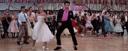 Le scene più belle del famoso film musicale Grease I protagonisti del musical nella scena della gara di ballo