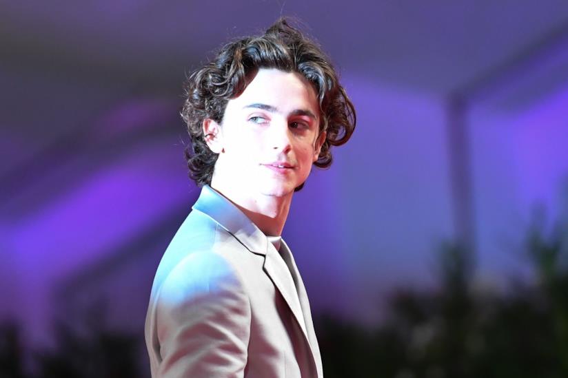 Timothée Chalamet: bacia il tatuaggio di una fan a Venezia 76 Timothée Chalamet alla Mostra di Venezia 2019