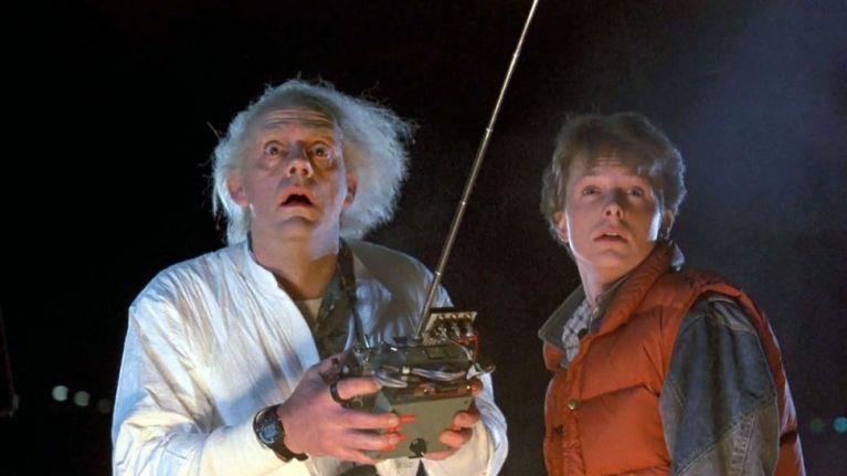 La colonna sonora e le curiosità sul tema principale di Ritorno al Futuro Doc e Marty in una scena di Ritorno al Futuro