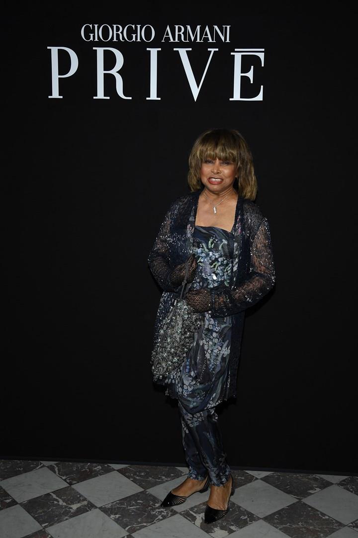 Tina Turner da Giorgio Armani Prive Haute Couture Tina Turner a Parigi da Giorgio Armani Prive Haute Couture
