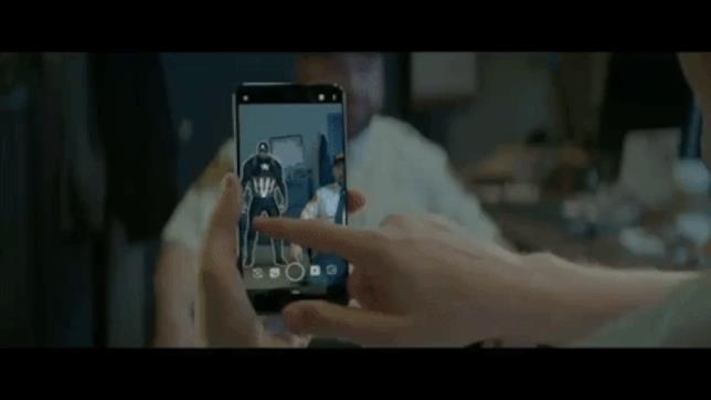 Nuove Playmoji dedicati agli eroi Marvel arrivano sui Google Pixel Screen dallo spot Google con la Playmoji di Captain America