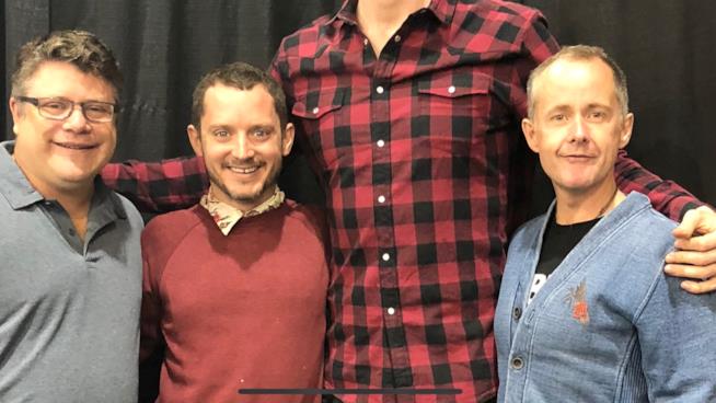 Joonas Suotamo, gli Hobbit e la foto ricordo da ricordare Gli Hobbit in compagni di Chewbacca