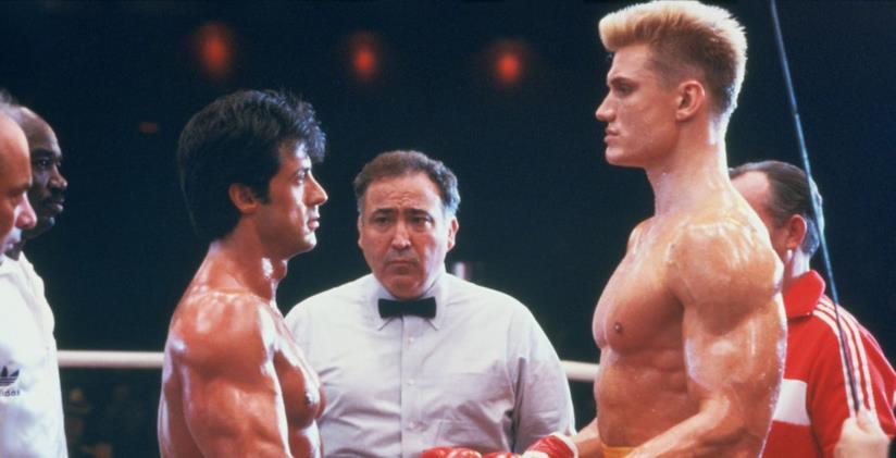 Sylvester Stallone: a Cannes l'attore ricorda le riprese di Rocky IV e la brutta avventura con Dolph Lundgren Sylvester Stallone e Dolph Lundgren in una scena del film