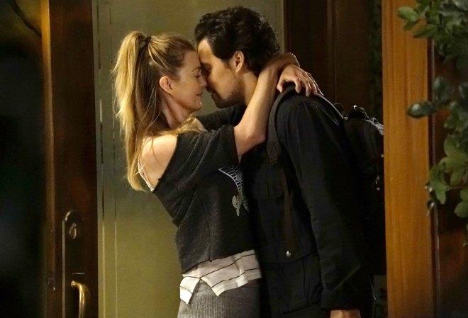 La sfida di Giacomo Gianniotti: interpretare il nuovo amore di Meredith Grey Meredith e Andrew in una scena di Grey's Anatomy 16