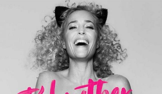 Gillian Anderson di X-Files, nuda in difesa degli animali Gillian Anderson posa nuda per la PETA