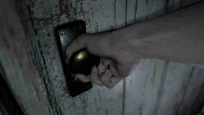 Resident Evil 7, trailer dal Tokyo Game Show 2016 e nuova demo in arrivo Il protagonista d Resident Evil 7 si avventura in un'oscura magione