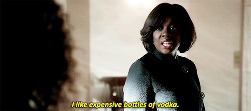 Annalise Keating non si separa mai dalla sua vodka Kashchey Annalise Keating non potrebbe davvero vivere senza la sua vodka Kashchey