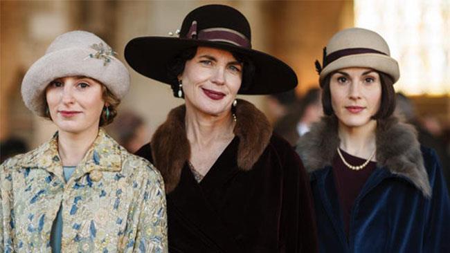 Il film di Downton Abbey ha avviato le riprese Edith con Cora e Mary