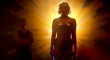 La trasformazione in Wonder Woman L'incredibile trasformazione di Olive (Bella Heatchote) nella musa ispiratrice del fumetto Wonder Woman