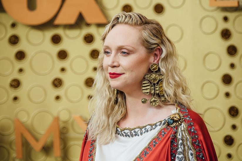Gwendoline Christie in un abito à la romana agli Emmy 2019 Gwendoline Christie durante la cerimonia degli Emmy Awards 2019