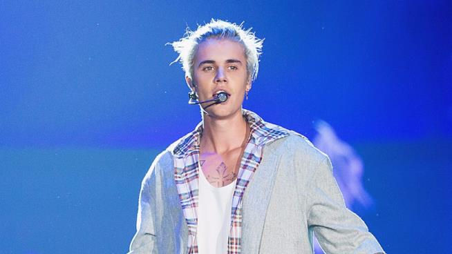 Justin Bieber inneggia all'amore su Instagram Immagine di Justin Bieber in concerto