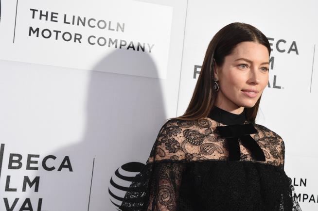 Jessica Biel ricorda i vecchi tempi su Instagram con Beverley Mitchell Primo piano di Jessica Biel