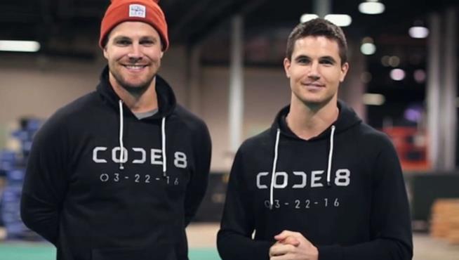 Code 8, avviate le riprese dello sci-fi dei cugini Amell Stephen e Robbie Amell insieme per la campagna Indiegogo
