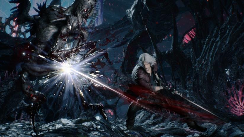 Devil May Cry 5, tante informazioni inedite da Capcom Dante combatte alcuni demoni in Devil May Cry 5