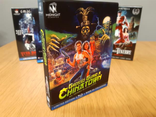 Grosso Guaio a Chinatown, recensione del cofanetto Limited Edition in Blu-ray Il cofanetto Limited Edition di Grosso Guaio a Chinatown distribuito da Koch Media
