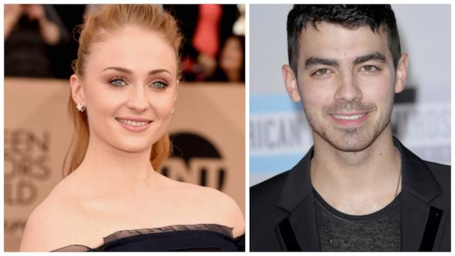 Joe Jonas e Sophie Turner sono stati insieme ad un matrimonio Primo piano di Sophie Turner e Joe Jonas