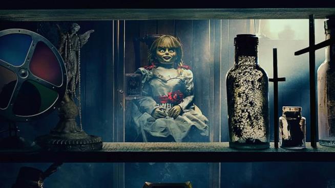 Annabelle Comes Home: la prima foto e la trama del terzo film della saga Annabelle Comes Home, la prima immagine ufficiale