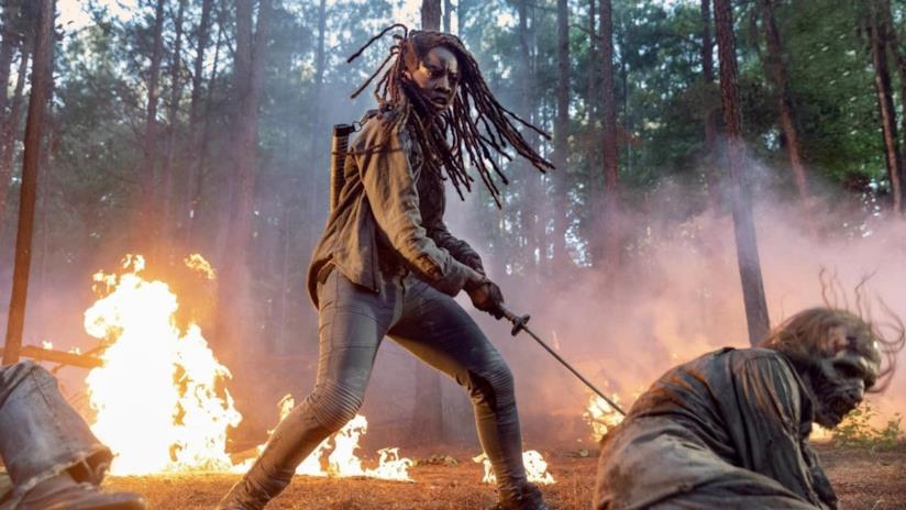 The Walking Dead 10x01: I confini che superiamo. La recensione dell'episodio Michonne in The Walking Dead 10x01