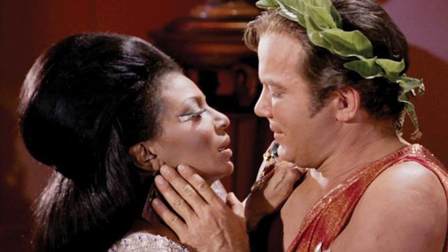 Primo bacio interrazziale in Star Trek Primo bacio interrazziale in Star Trek, 1968