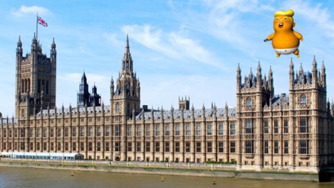 Trump Baby: Sindaco di Londra approva il gonfiabile durante la visita del Presidente americano Gonfiabile Trump Baby