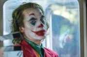 Joker guida la lista dei cinecomic più redditizi di sempre: la Top 5 Joaquin Phoenix sul set del film Joker